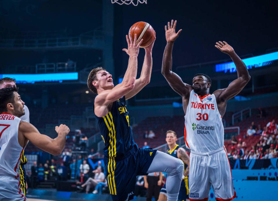 得到了, 战胜了瑞典, YQzIL