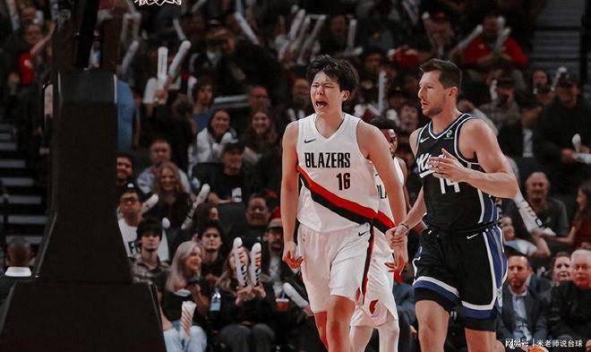 两分球, 接着通过背 两分球, 接着通过背