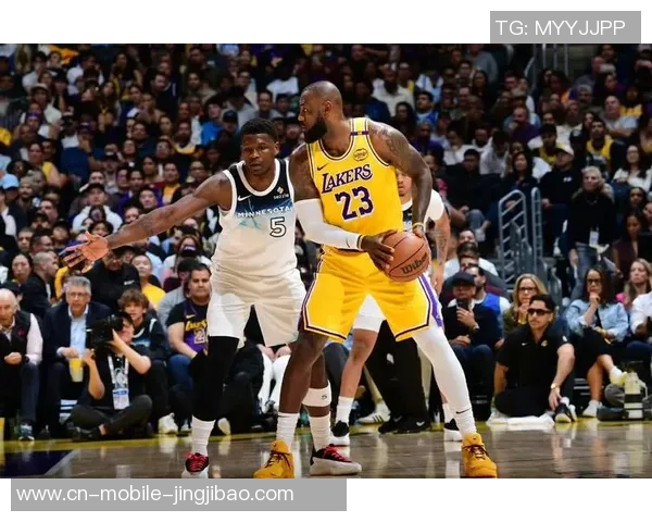 湖人队与森林狼队第三节精彩对决分析与战术解析